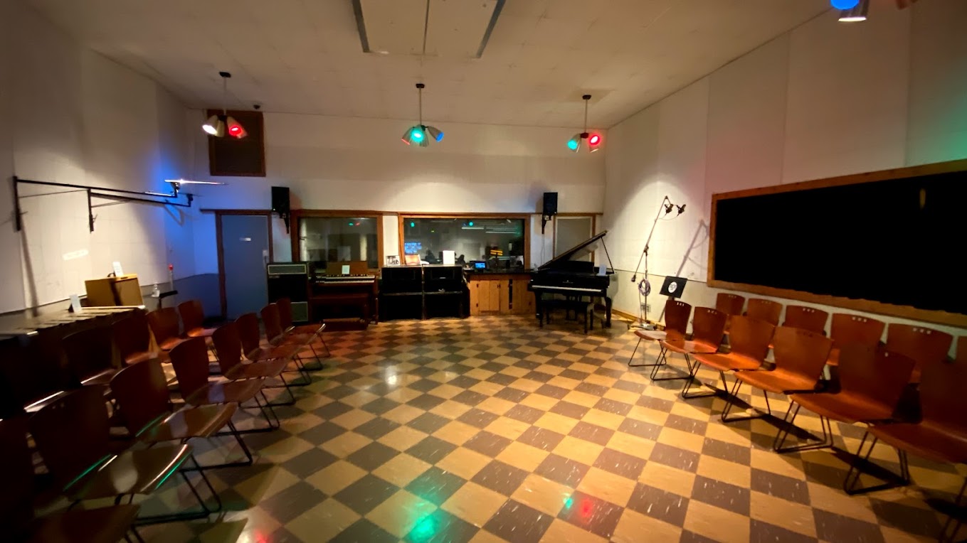 Take A Tour Of RCA Studio B in Nashville | Bill On The Road