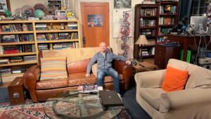 Sheldon's spot warner brothers studio tour