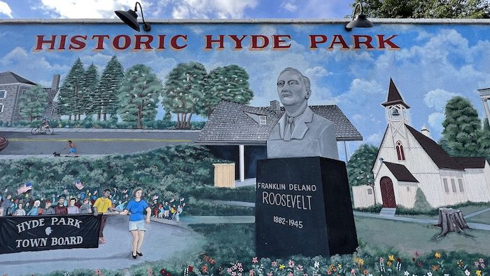 Hyde Park Mural