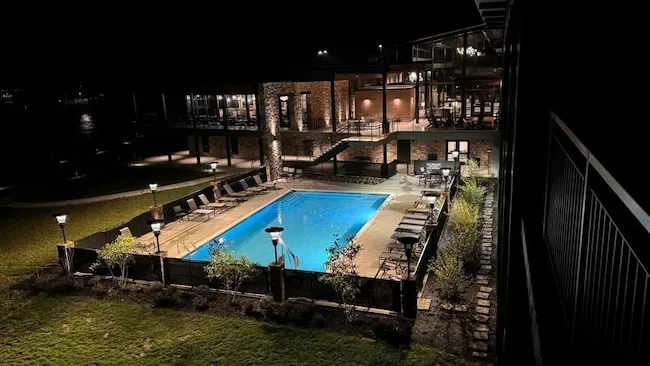 Fall Creek Falls lodge swimming pool